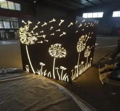 建平耐候钢灯箱